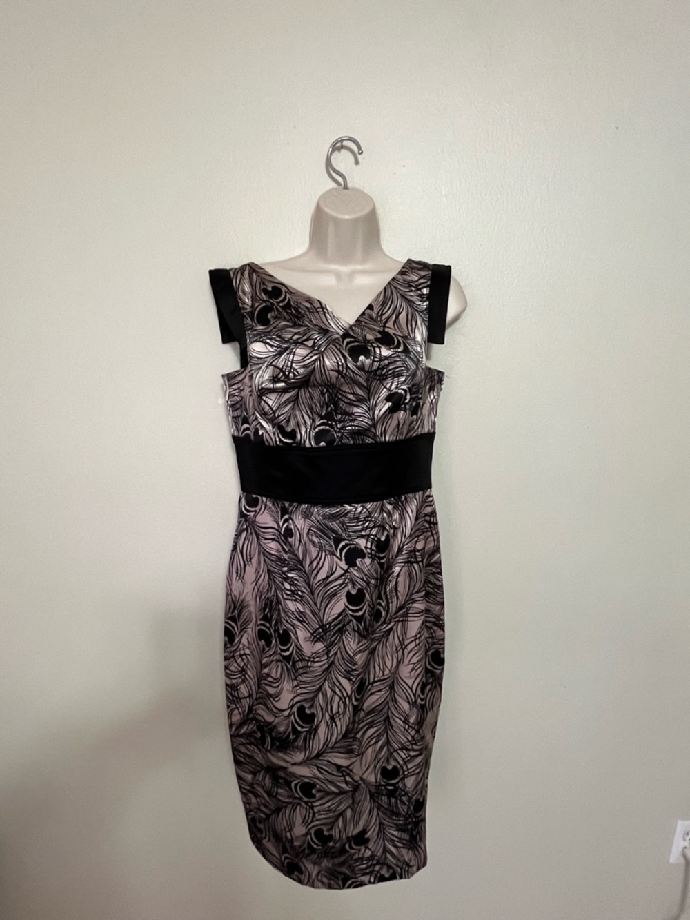 Maggy London Black & Blush Feather-Print Sheath Dress